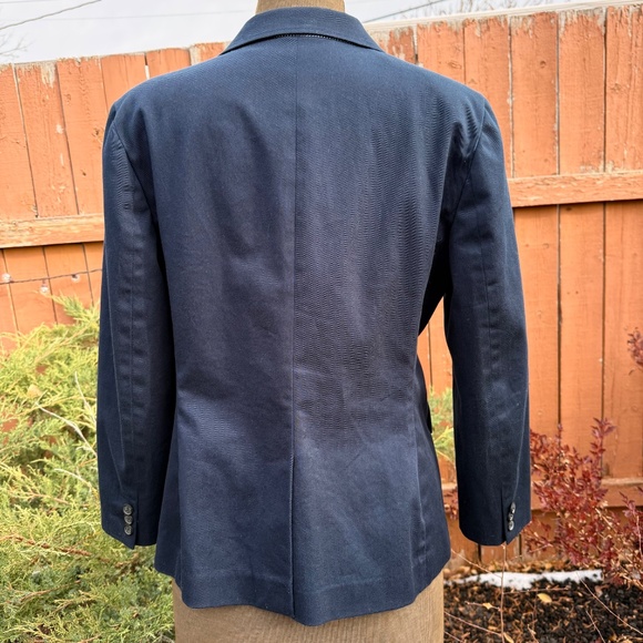Classic Brooks Brothers Tailored Navy Blazer - Picture 2 of 16